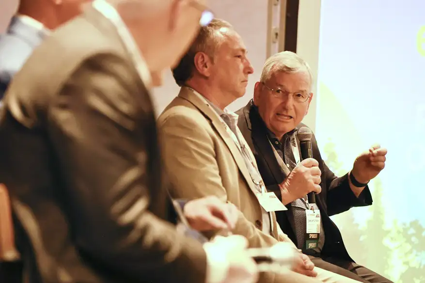 Panel discussion on the future of energy featuring Dan Arczynski of Index AR Solutions.